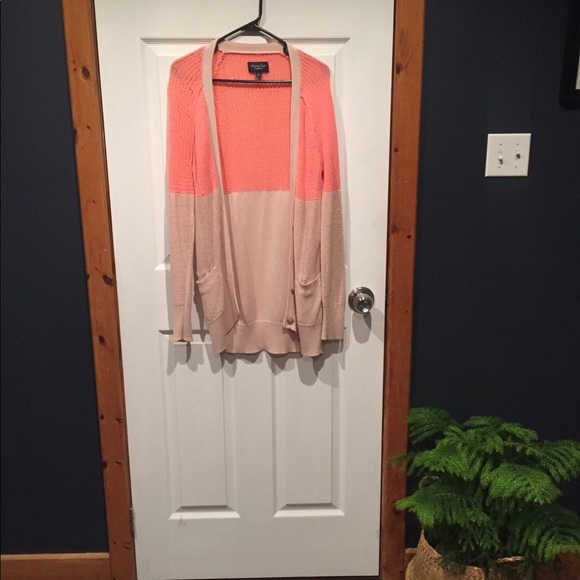American Eagle Cardigan - Picture 1 of 3